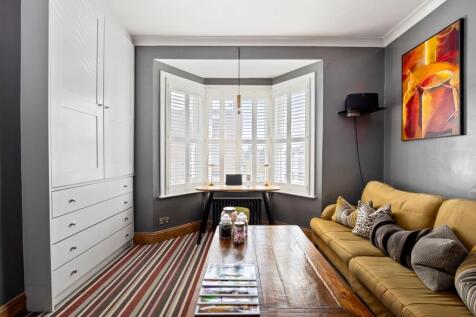 Sitting Room / Double Bedroom