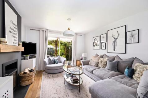 Sitting/Dining Room
