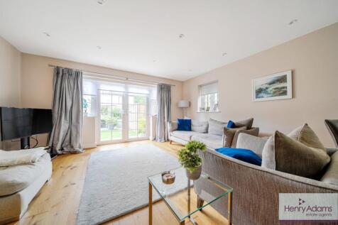 Sitting/Dining Room