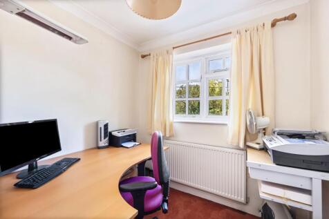 Bedroom/Study