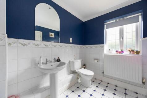 Downstairs EnSuite