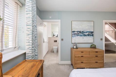 Main Bedroom with En-Suite