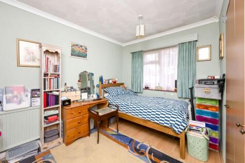 Ground floor bedroom 2