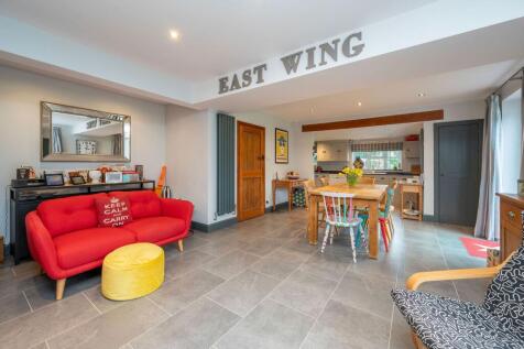Kitchen/family room