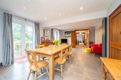 Kitchen/family room