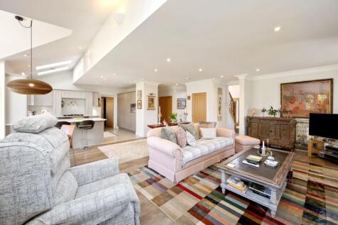 Kitchen / Living / Dining Area