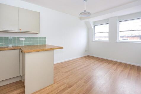 Kitchen/Living Area