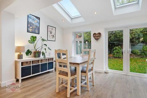 Kitchen Family Room