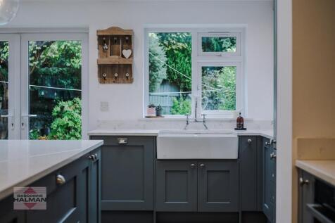 Kitchen Family Room