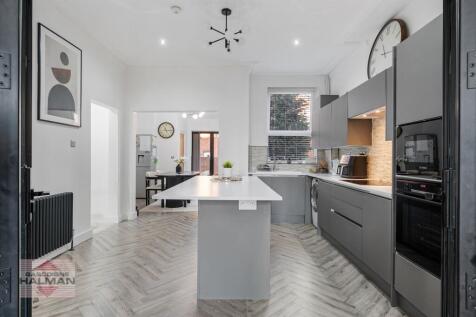 Kitchen Family Room