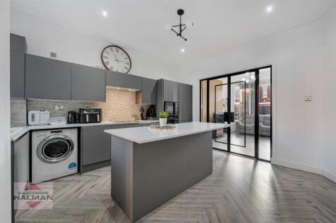 Kitchen Family Room