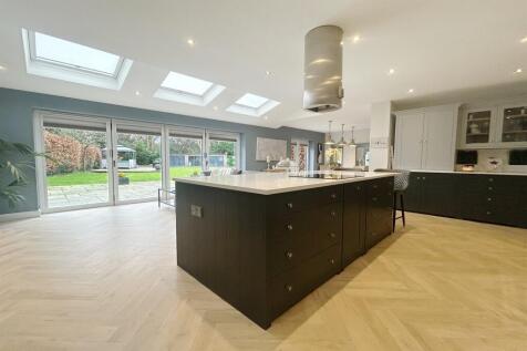 Kitchen Family Room