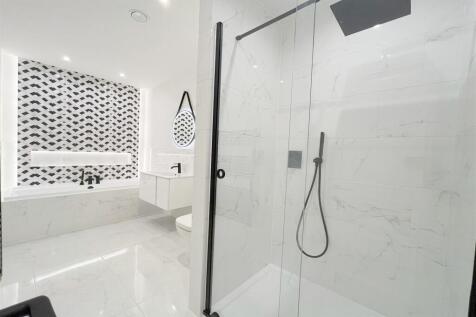 Master en-suite