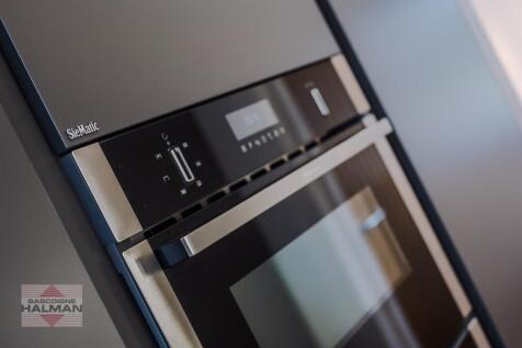 Oven