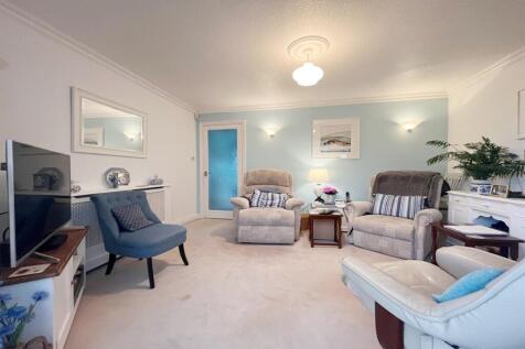 Sitting Room/Dining 