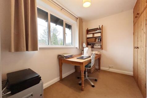 Bedroom 5/Study