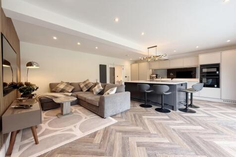 Kitchen Family Room