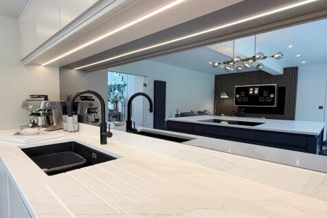 Kitchen Family Room