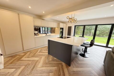 Kitchen Family Room