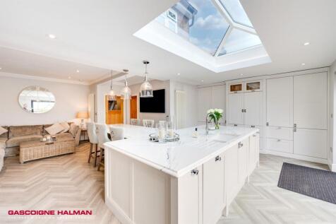 Kitchen Family Room