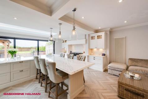 Kitchen Family Room