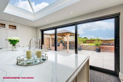 Kitchen Family Room
