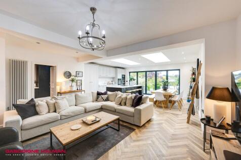 Kitchen Family Room
