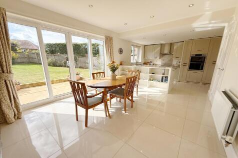 Kitchen Family Room
