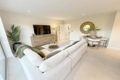 Open plan family are