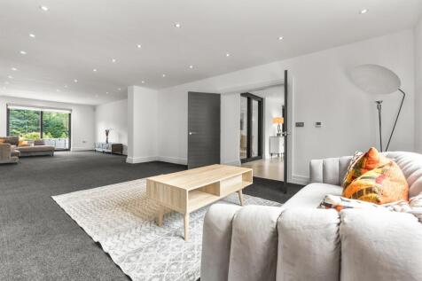 Living Room/Lounge
