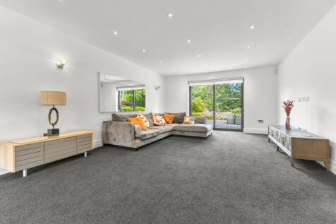 Living Room/Lounge