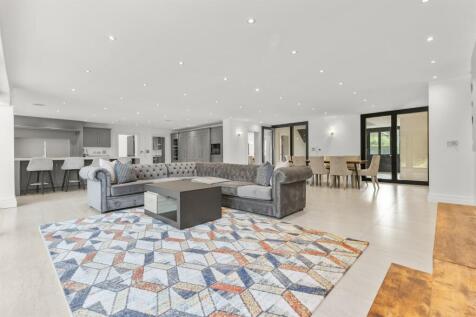 Open Plan Living Spa