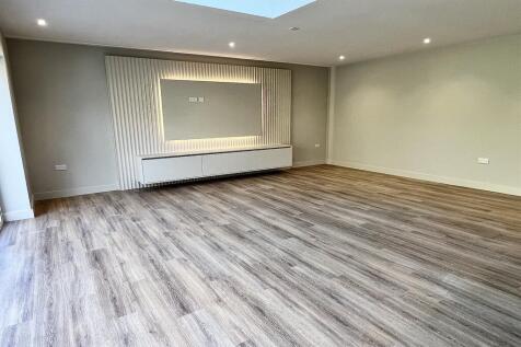 Living Dining Area