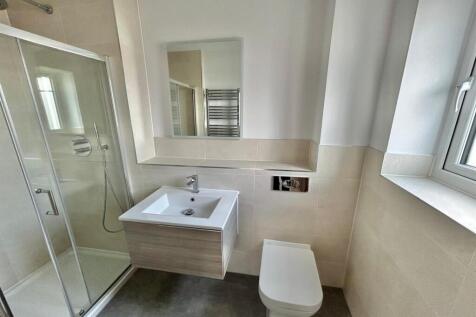 Master En-Suite Show