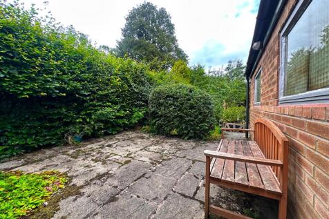 SIDE PATIO 