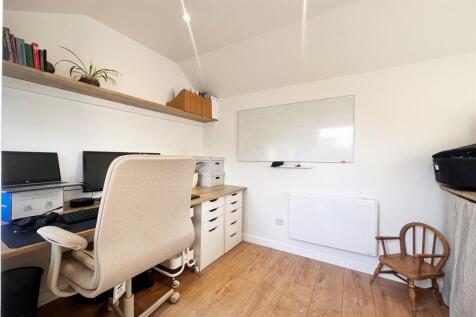 Outbuilding/Home Off