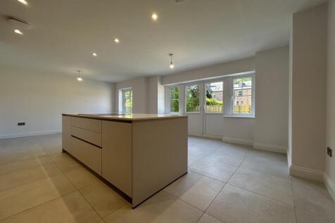 Kitchen/Dining/Famil