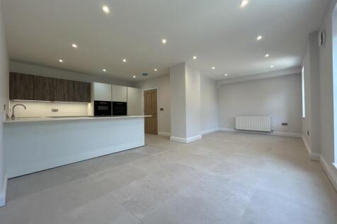 Open Plan Kitchen/Di