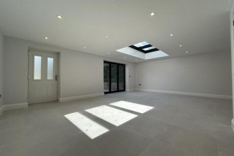 Open plan reception 