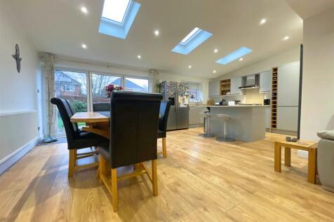 Kitchen/Diner/Family