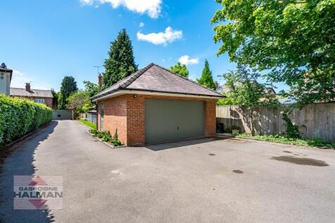 Double Garage 