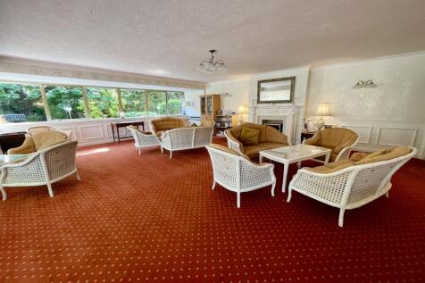 Communal Lounge