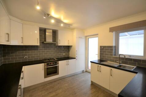 Kitchen (image 1)