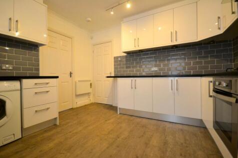 Kitchen (image 2)