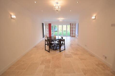 Dining/family room