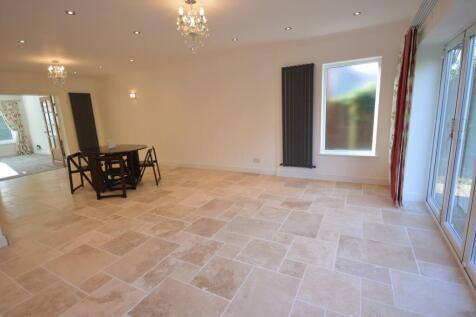 Dining/family room