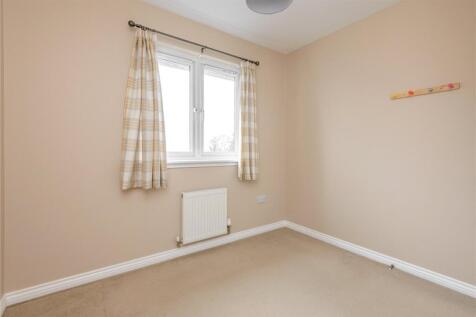 Hawk Crescent 33