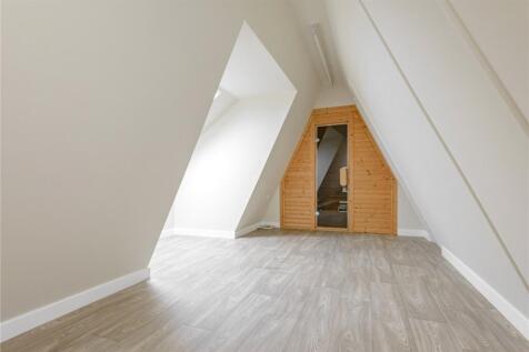 Hawk Crescent 44