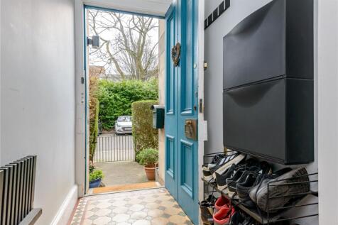 Gillespie Cres 41