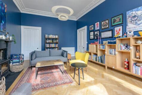 Gillespie Cres. 10